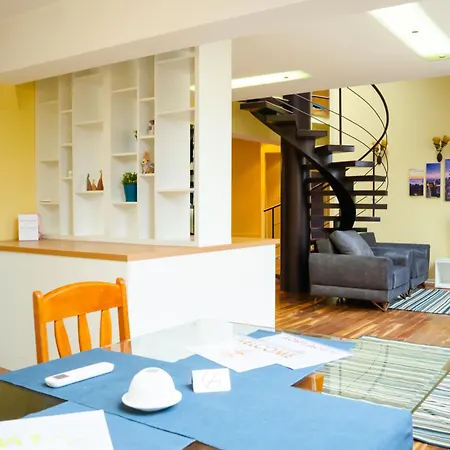 Apartment Cozy Penthouse In