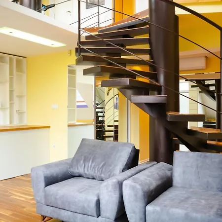 Apartment Cozy Penthouse In